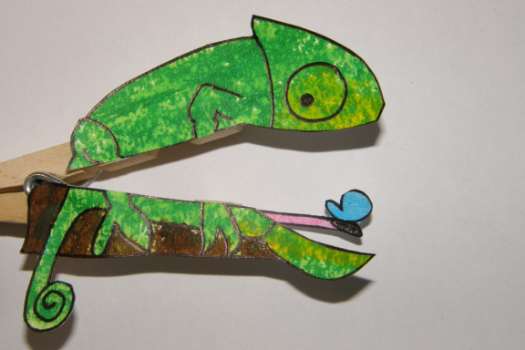 chameleon clothespin puppet