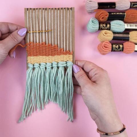 Mini cardboard weaving